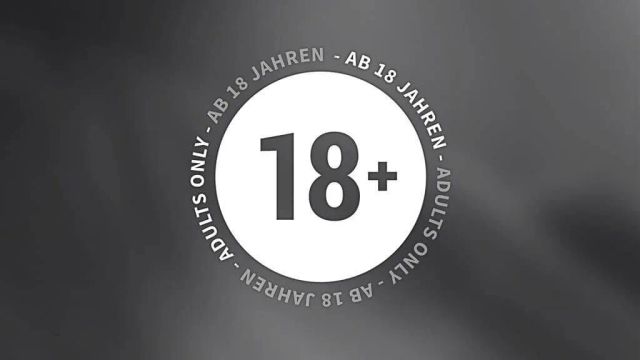 ZWEI JUNGSCHWÄNZE im Swingerclub vernascht